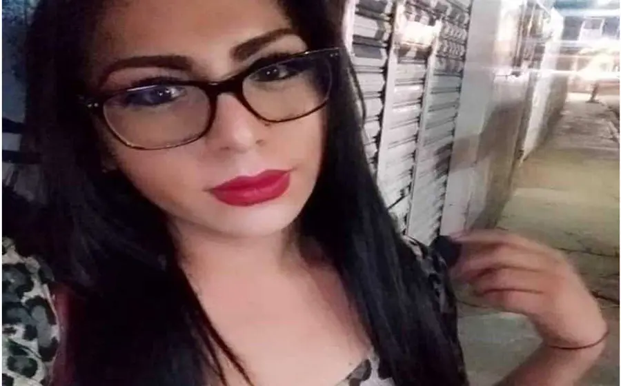 El reporte de la policía municipal indica que el cuerpo de la víctima presentaba impactos de b@la en el cuerpo