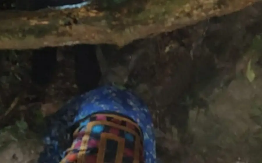 mujer-barranco