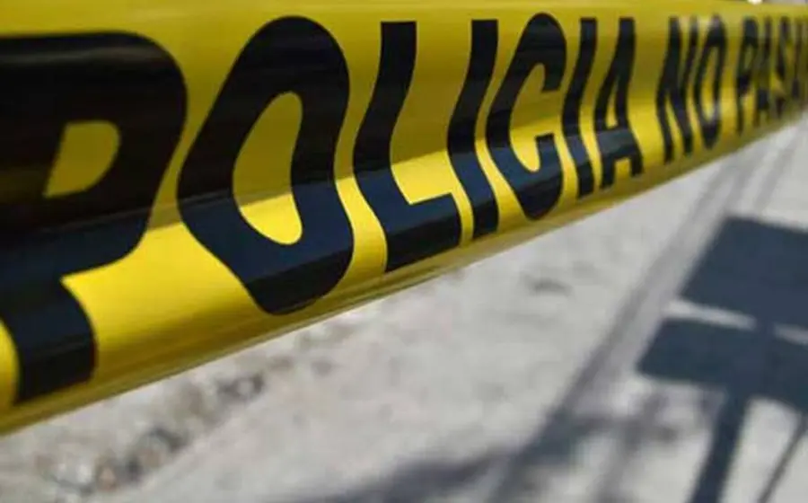 Personal de la Fiscalía General del Estado y policías municipales y estatales arribaron a la zona para realizar diligencias.