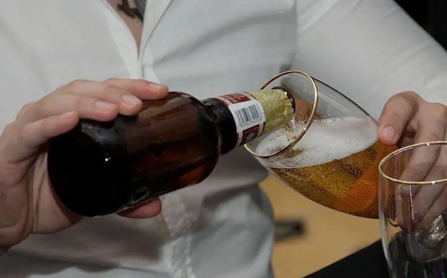 Es posible que al final del maratón o durante éste tengas problemas familiares por tu forma de beber o consumir drogas, o ambas.