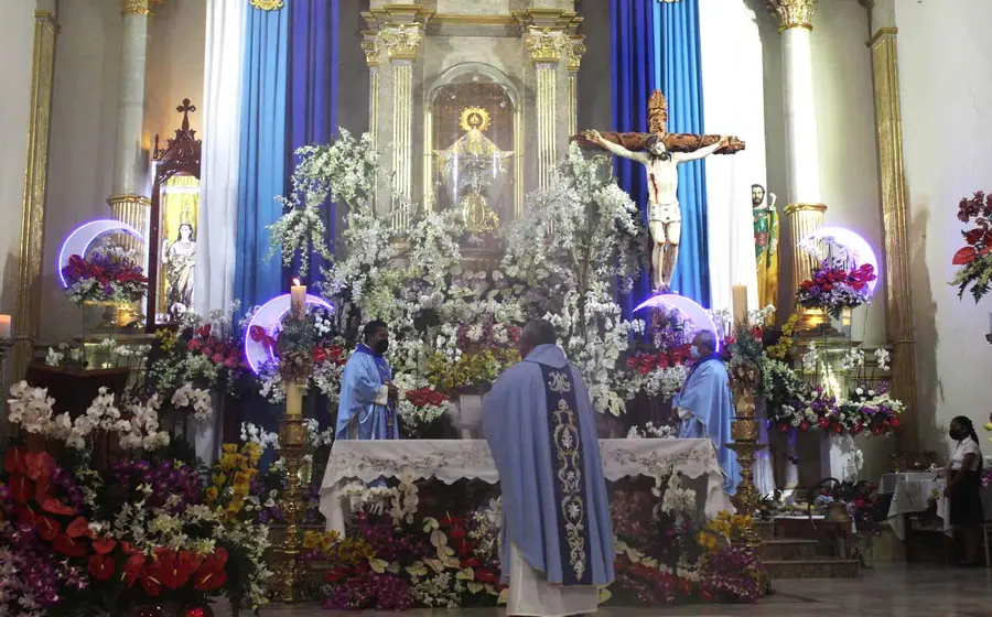 altar