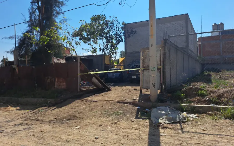 Al lugar arribaron elementos de la Policía Municipal, estatal y agentes investigadores que tomaron conocimiento del caso.