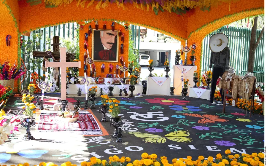 vicente_fernandez_altar