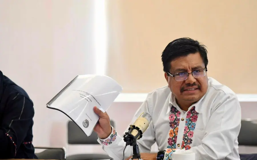 Adelfo Regino adelantó que van a iniciar con la integración de proyectos para la revitalización, fortalecimiento, desarrollo y promoción de cada una de las lenguas indígenas que se hablan en el territorio nacional.