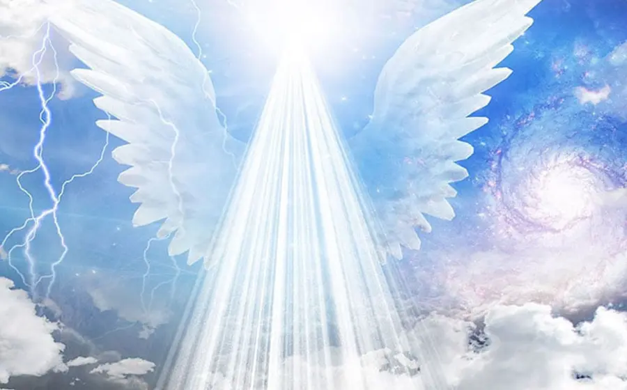 alas_y_rayo_de_luz