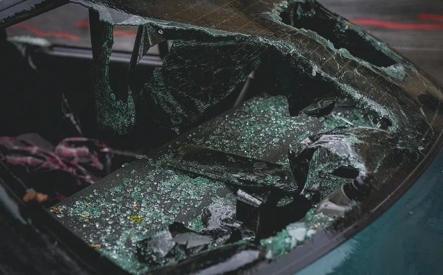 carro-cristaleado-por-accidente