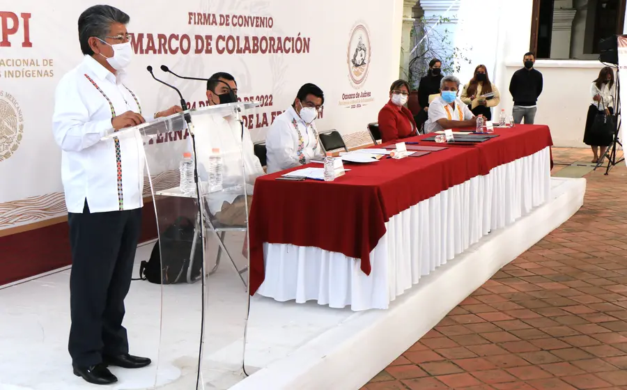 edil-hablando-gabinete