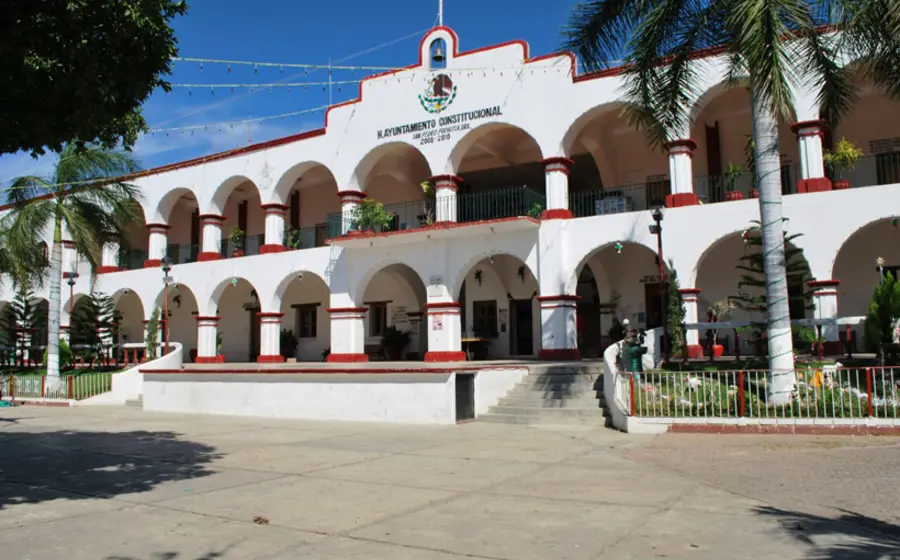 anuncian-medidas-para-eviatar-contagios-de-covid-en-pochutla