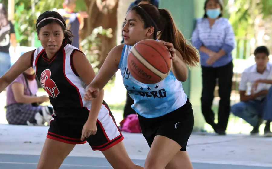 Jugadora de baloncesto.