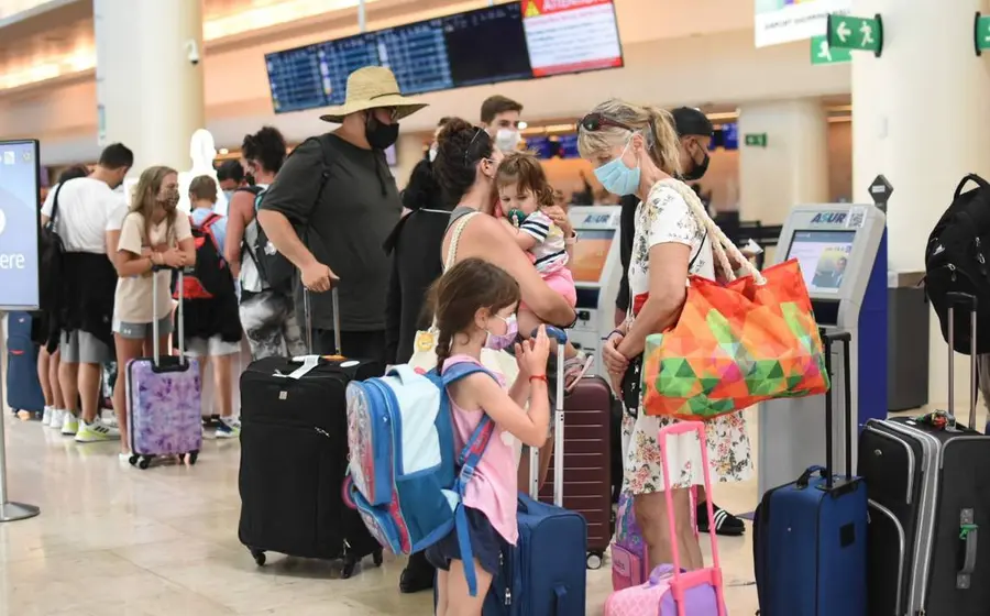 viajeros_en_aeropuerto