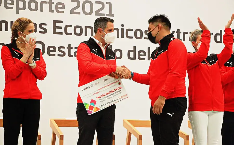 entrega-de-reconocimientos 