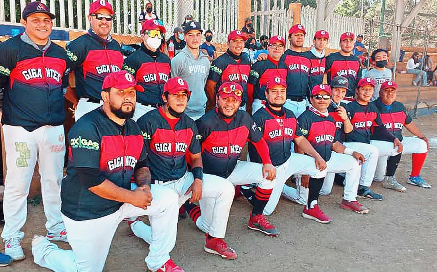 buscan-la-corona-en-el-beisbol 