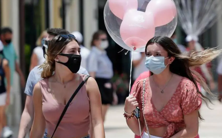 Expertos refieren que cuanto más circule el virus, más posibilidades hay que de que surja una nueva variante más mortal que Ómicron.