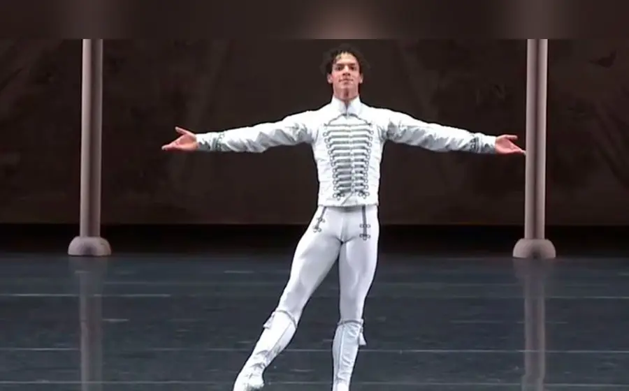 Isaac Hernández, bailarín mexicano