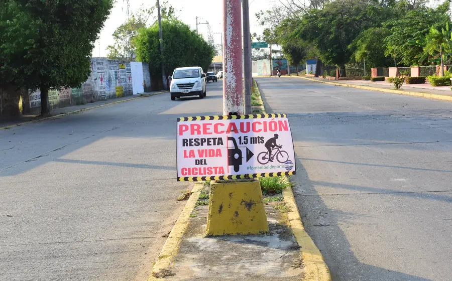 Letrero de precaución 