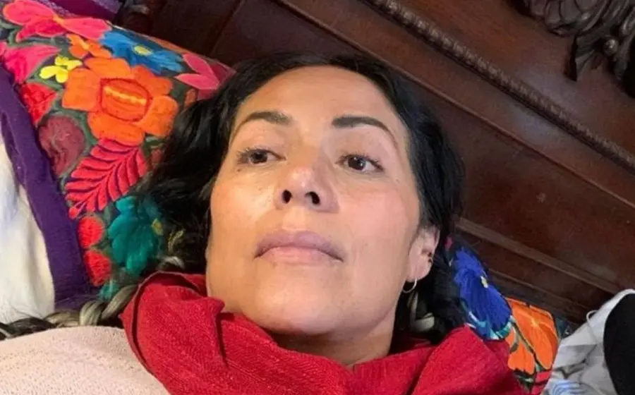 La cantante tranquilizó a sus seguidores informando que sus síntomas no son tan severos.
