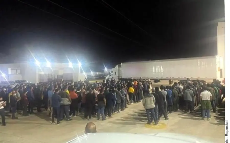 Migrantes hacinados