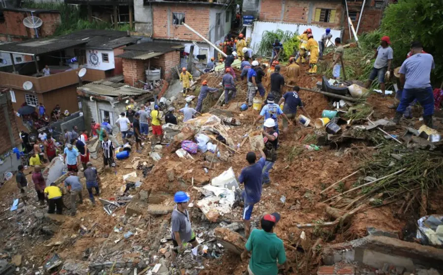 18-muertos-deja-lluvia-en-brasil