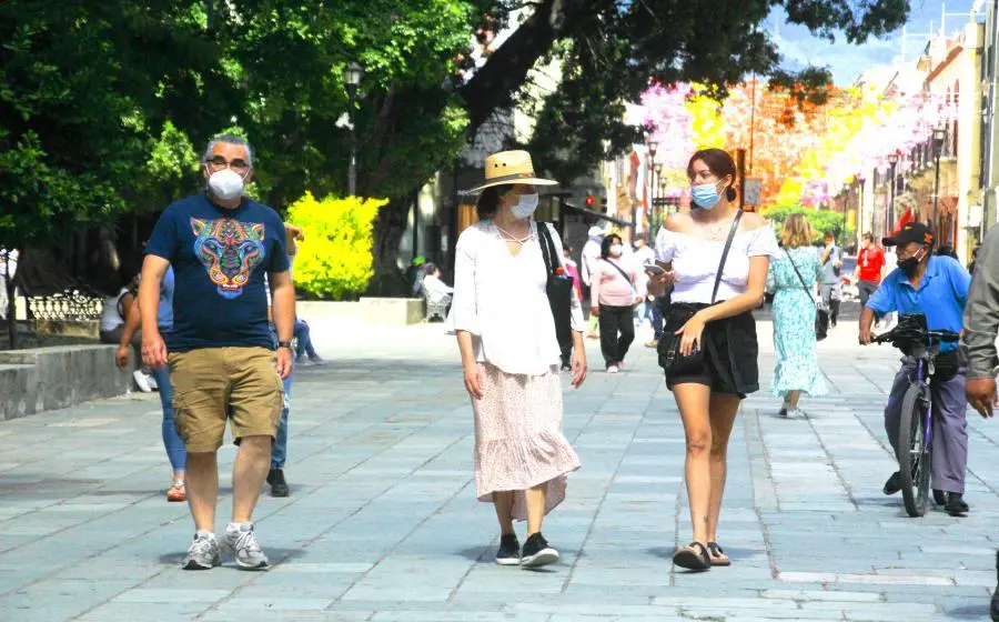 turistas--calles-oaxaca