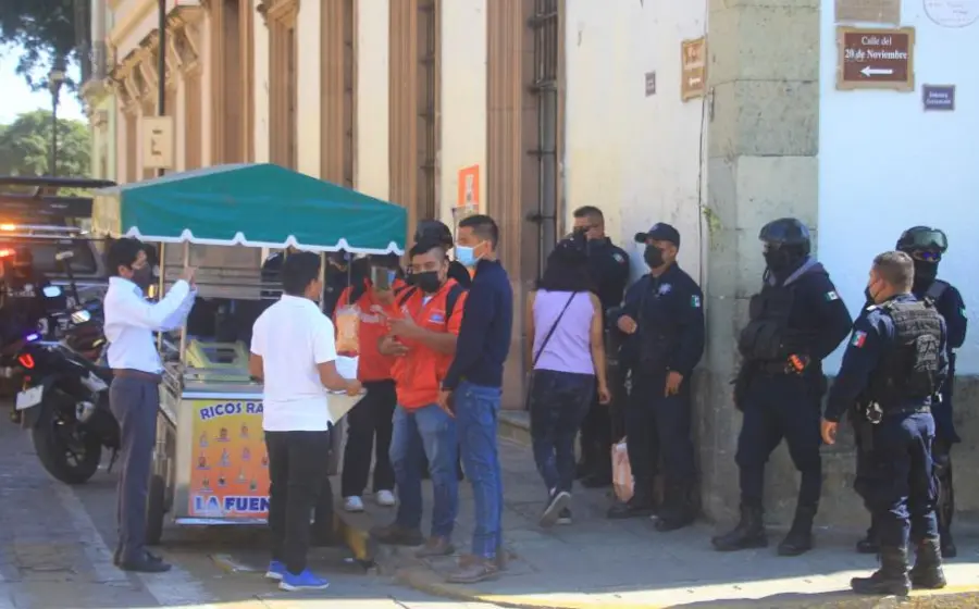 policias-y-puestos-ambulantes