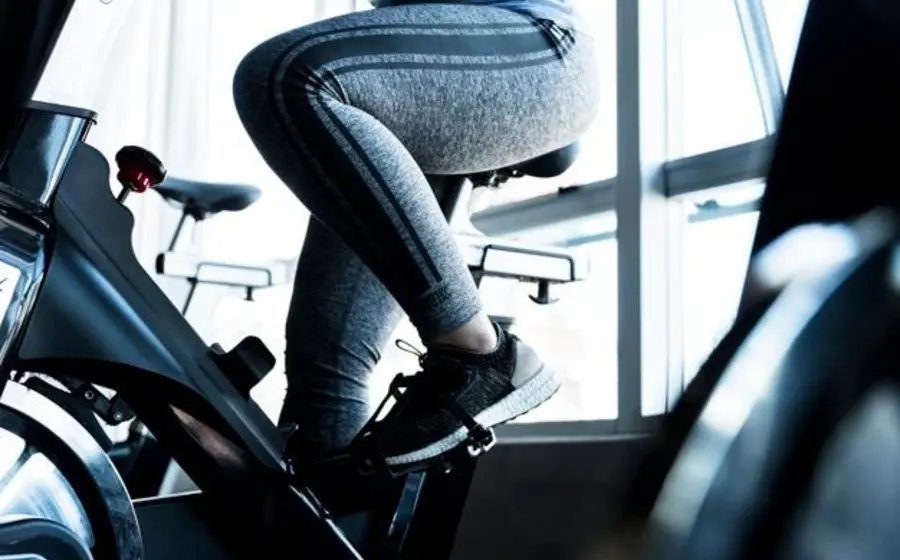 spinning-ejercicio-ropa-deportiva