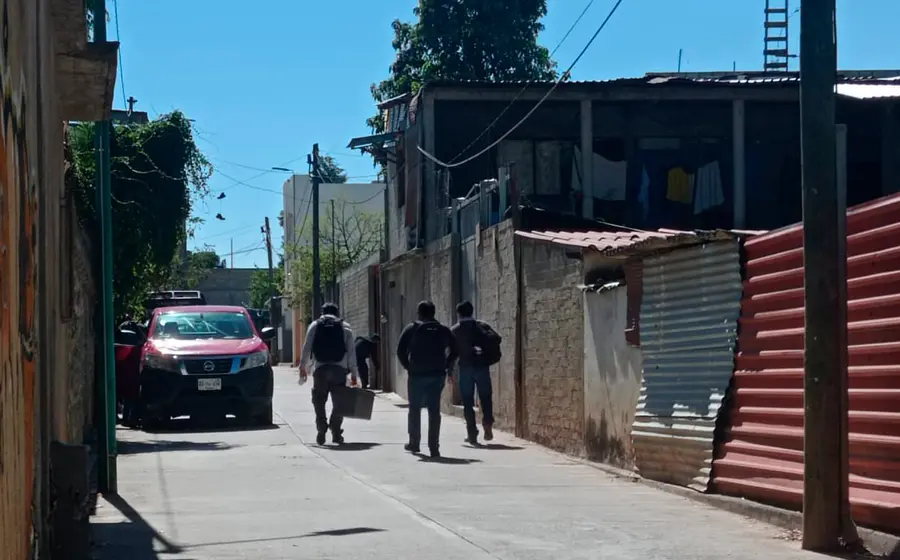 calle-de-oaxaca-policias
