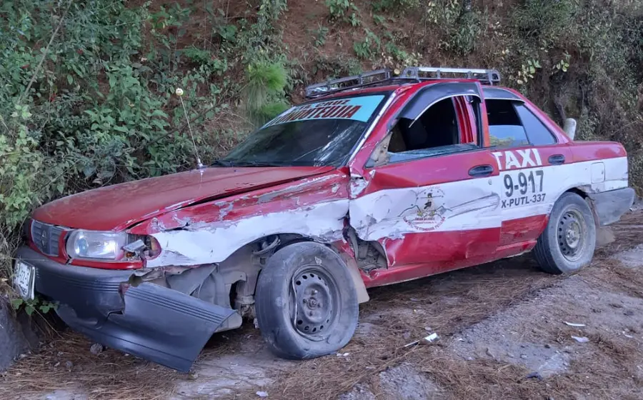 Taxi dañado.