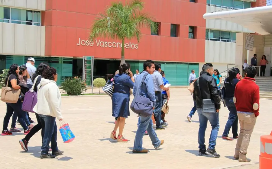 grupo-de-personas-adultas 
