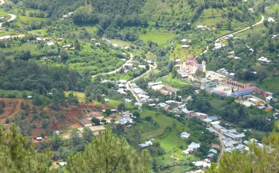 San-Miguel-Peras-retienen-a-pobladores 