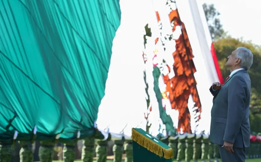 amlo-bandera-mexico 