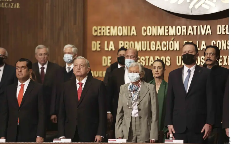 amlo-durante-ceremonia-de-la-constitucion