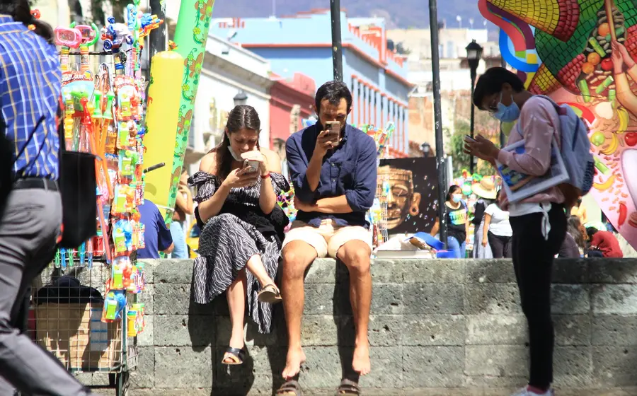 personas-con-celular