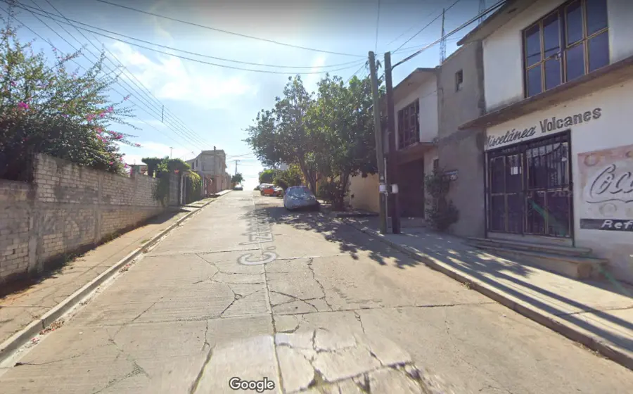 calle-en-colonia-volcanes