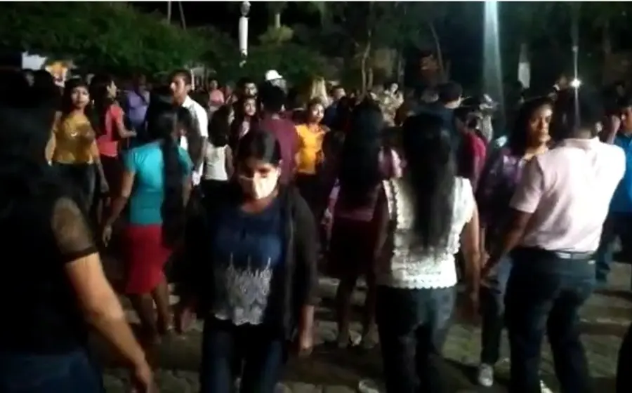 en-lochixa-hacen-baile-popular-pese-a-covid