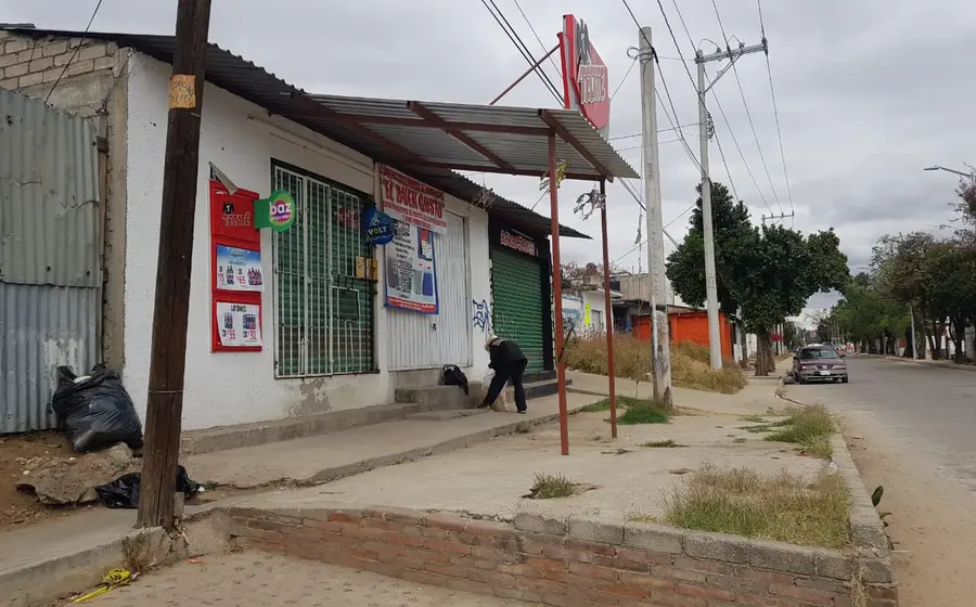 bar