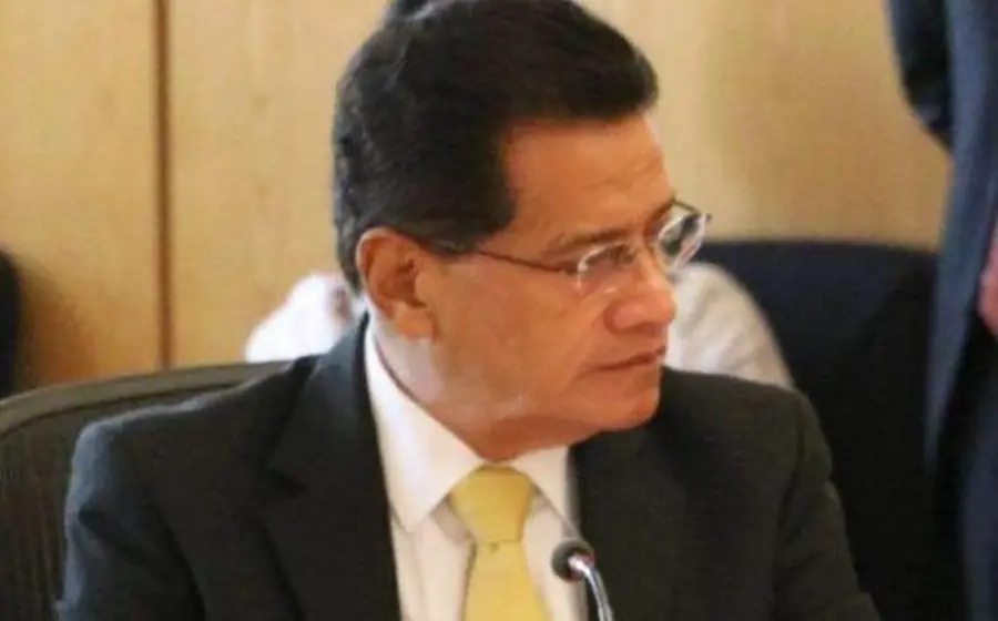 hombre-de-traje-y-corbata