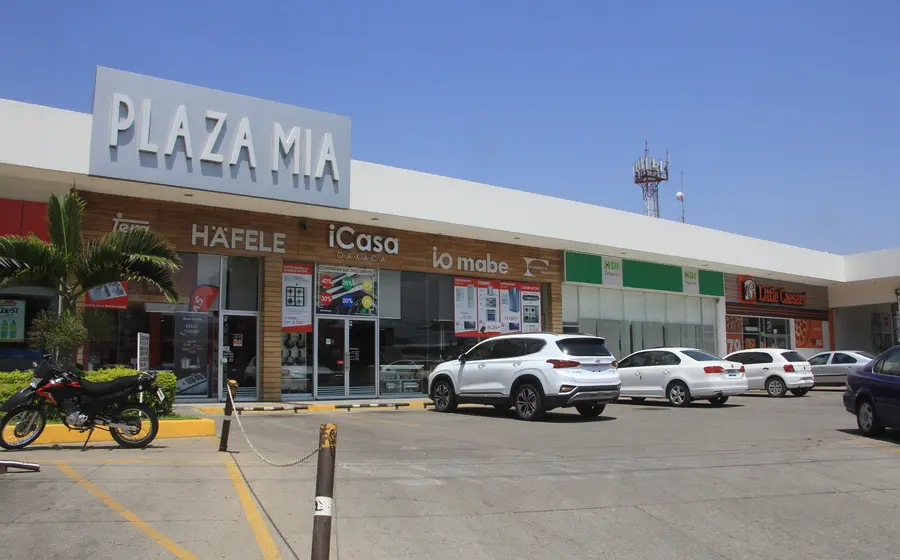 estacionamiento-plaza-mia