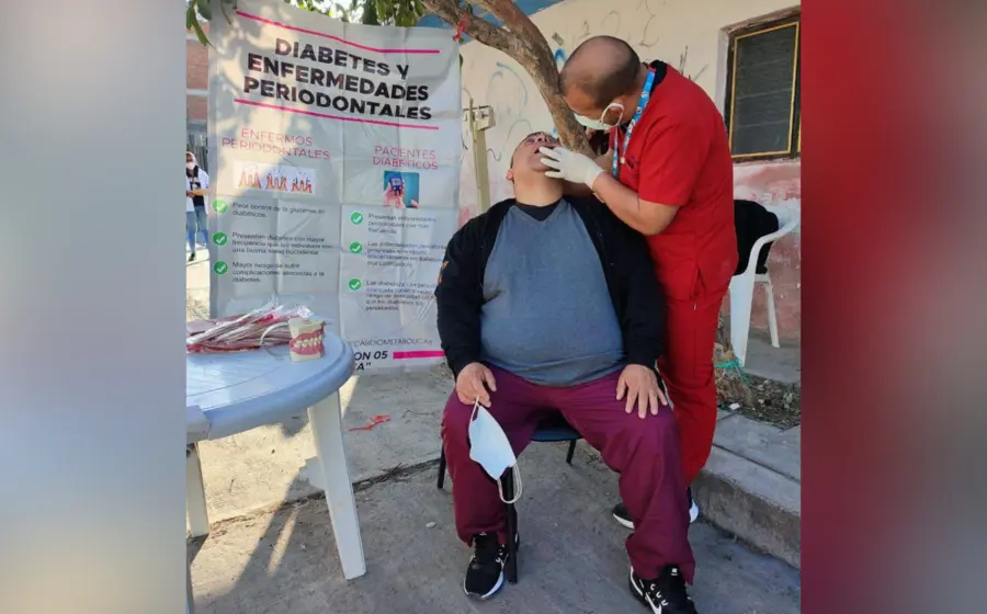personal-medico-realizando-prueba-covid