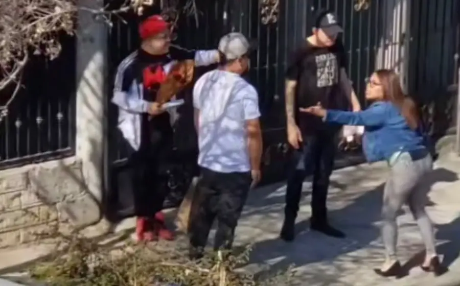 personas-peleando 