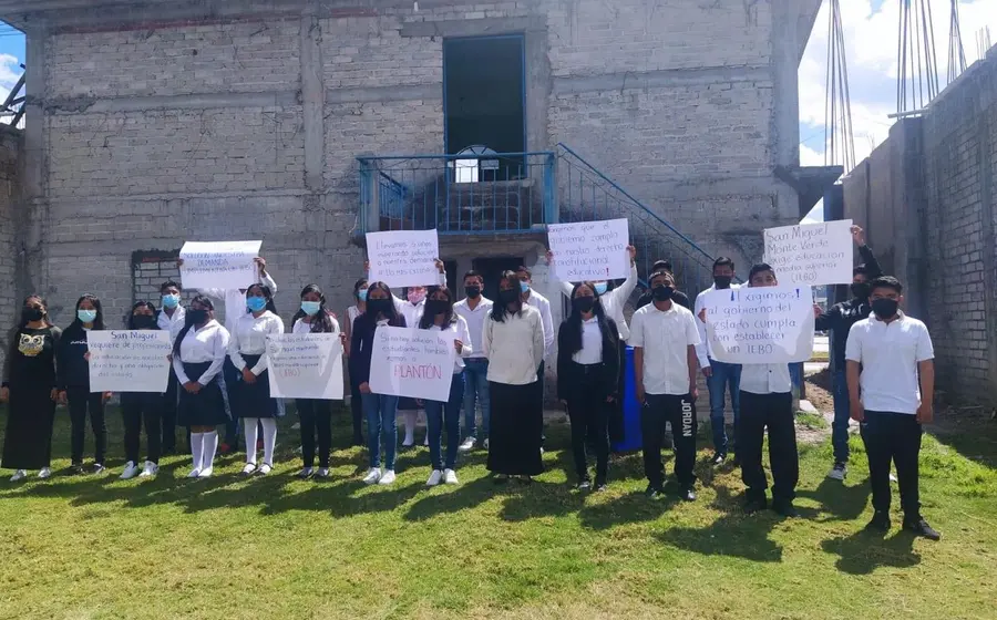 estudiantes_protestando