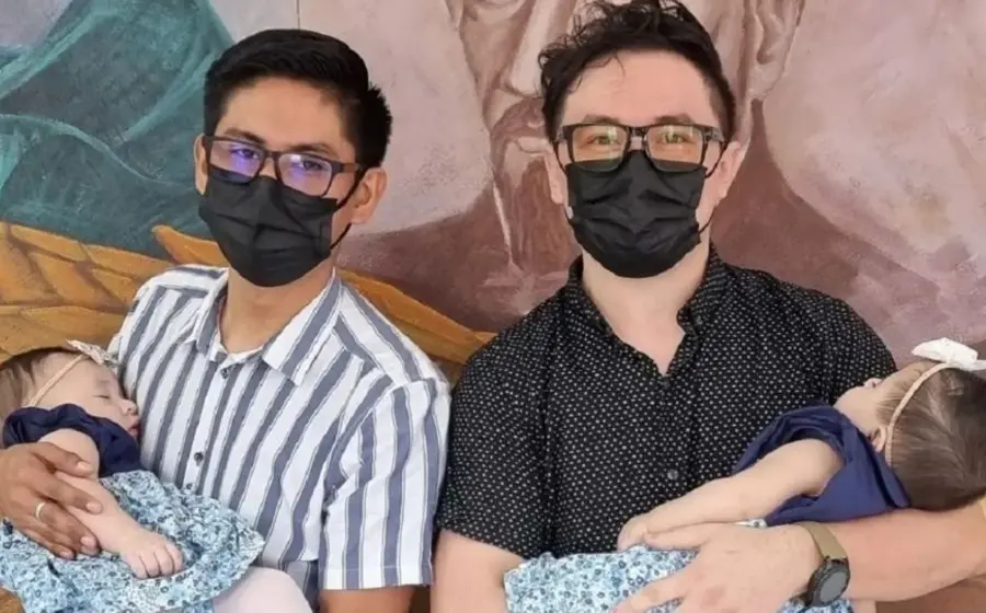 pareja-gay-registra-a-sus-hijas 