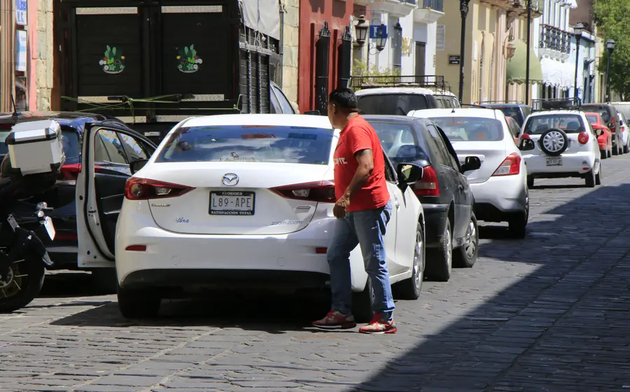 autos-en-doble-fila