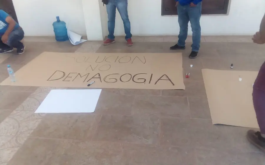 pancartas-con-protestas