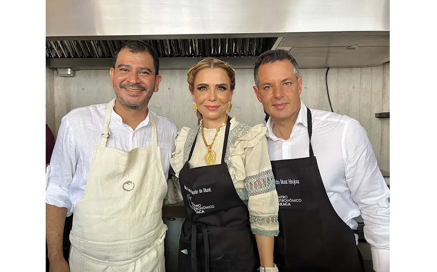 Rodolfo Castellanos, Ivette Morán y Alejandro Murat