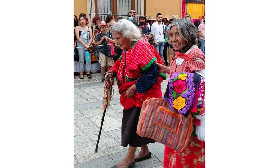 Mujeres artesanas