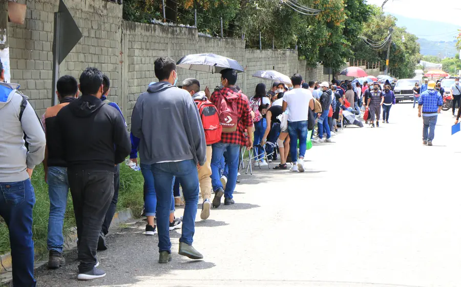 fila_de_vacunacion