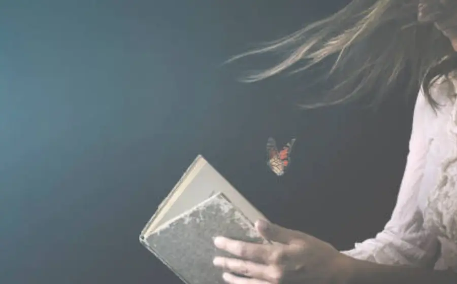 mujer_con_libro