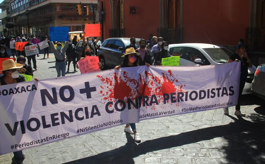 periodistas-protestan-contra-la-violencia 