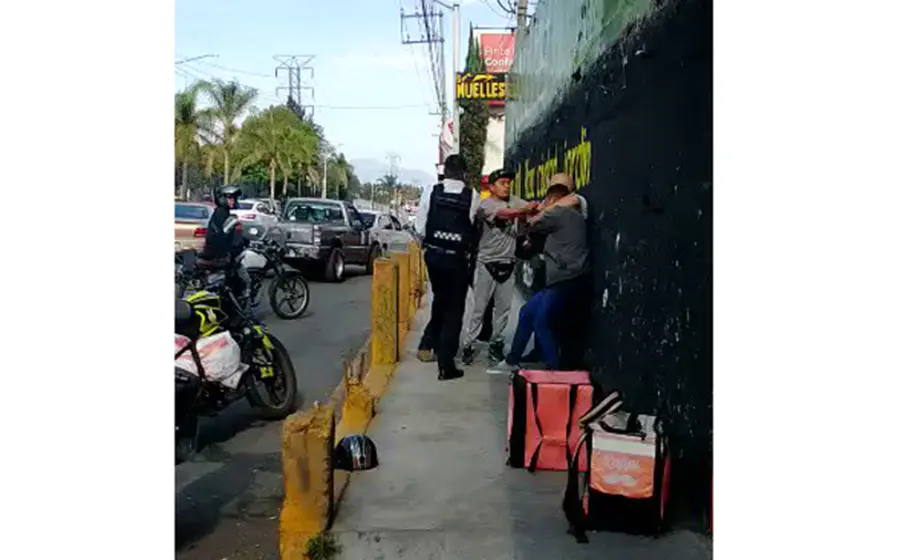 Trifulca con policías