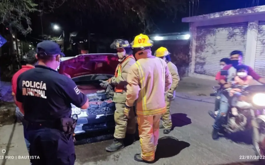 bomberos_apagan_incendio